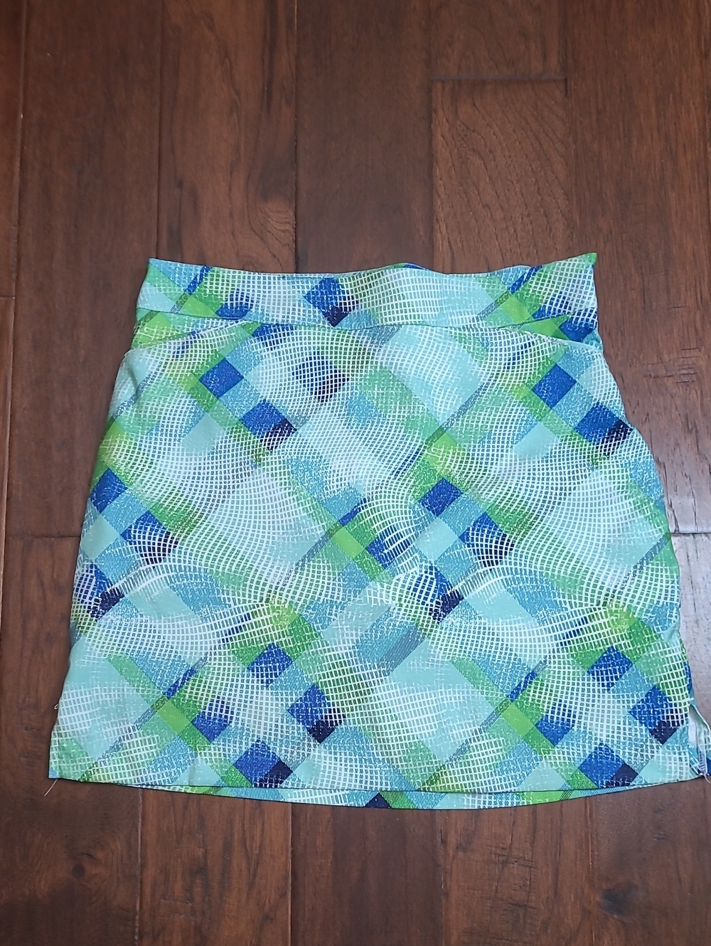 Coral Bay Blue, Green & White Abstract Plaid Skort with Zip Side size 10